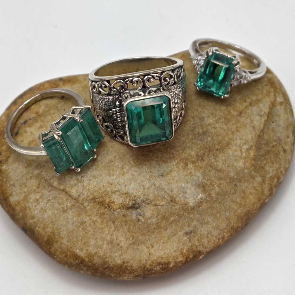 Emeradine Quartz Rings.